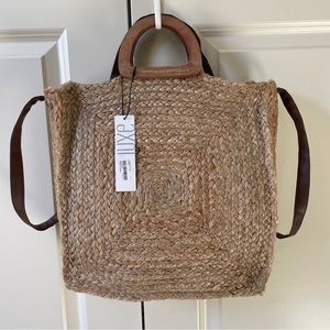 NWT Fifth & Luxe Square / Tan Woven Bag with wooden handle crossbody or tote bag